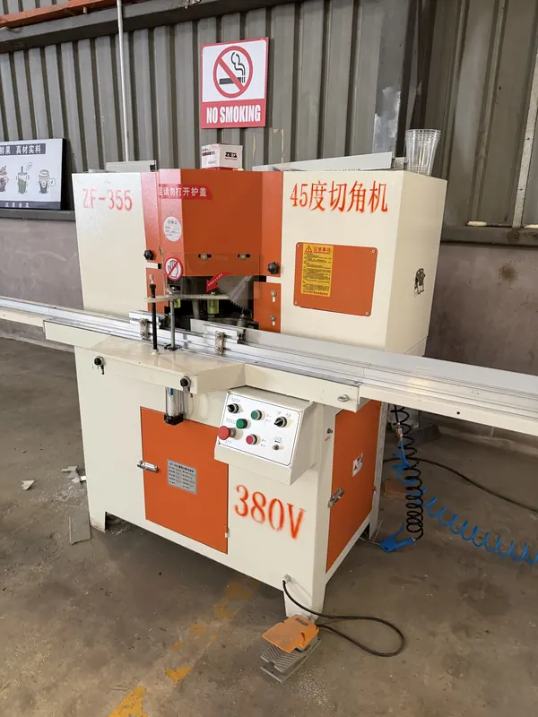 Panel saw and 45° cutter